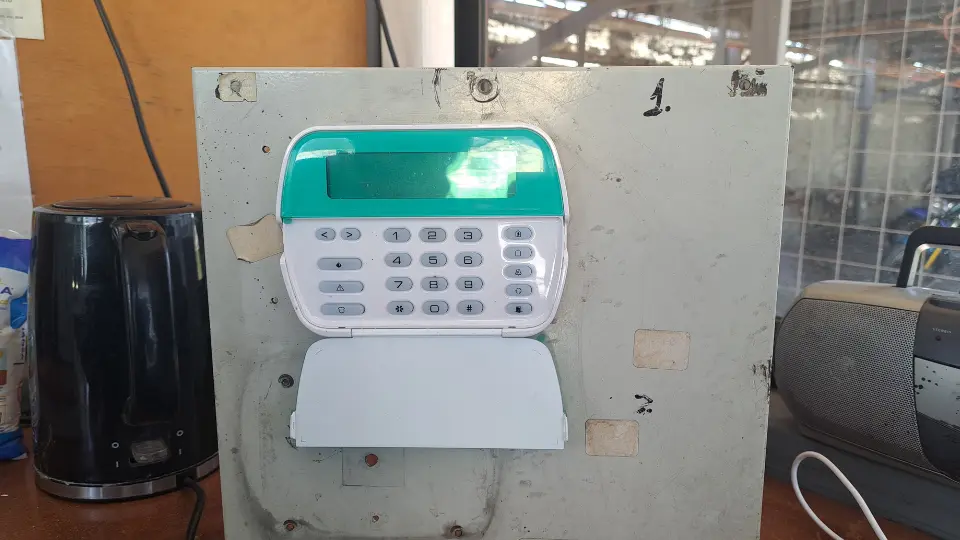 teclado-de-central-de-alarmas
